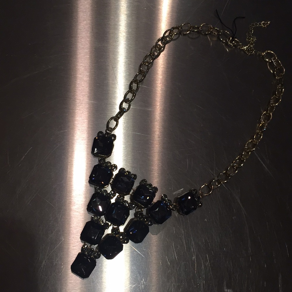 Beautiful SLATE GRAY jeweled 💎 necklace ✨